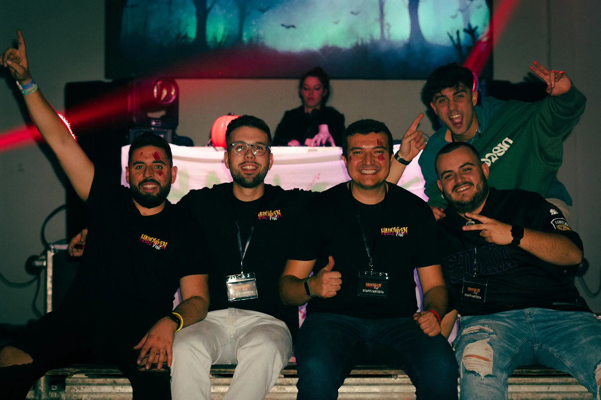 Equipo de producción y artistas de Halloween Fest