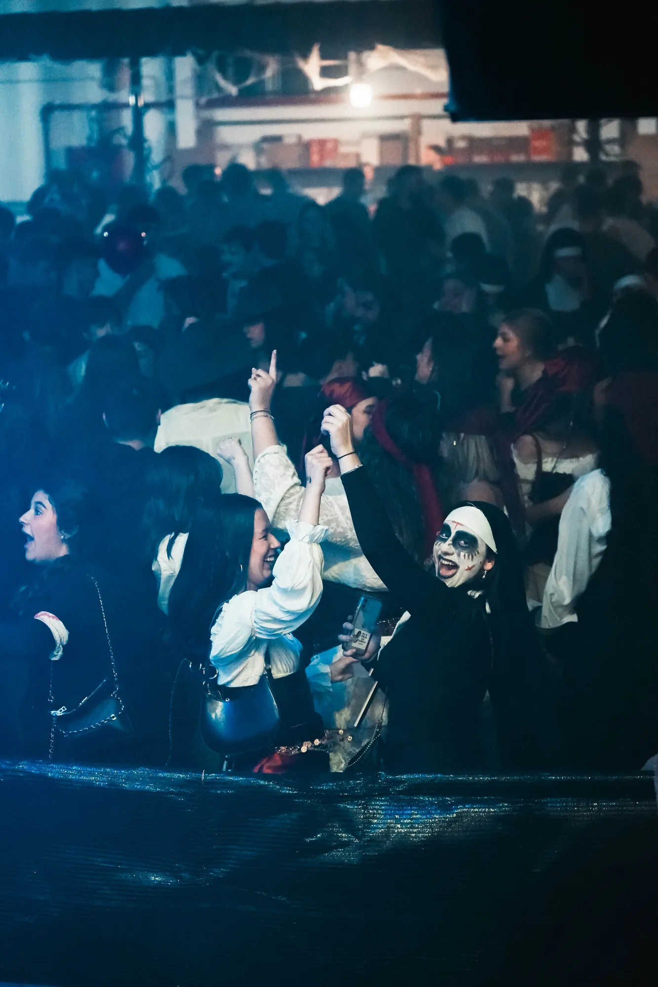 Público disfrazado en Halloween Fest