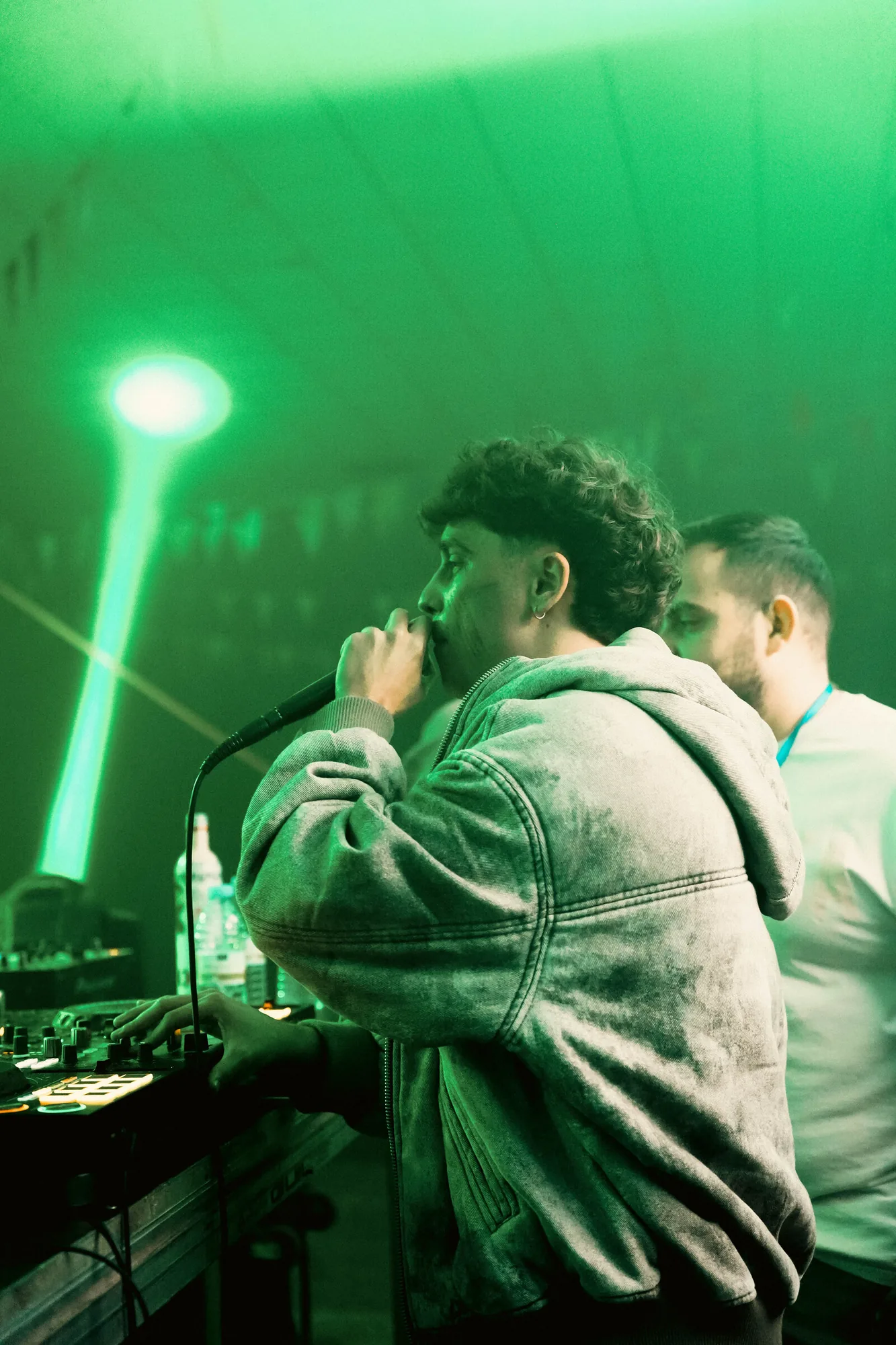Artista actuando en directo en Halloween Fest